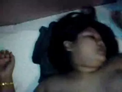 ക്ലയന്റുമായി ഒരു പൊതു ഭാഷ കണ്ടെത്താൻ സെക്സ് സ്ത്രീ മെക്കാനിക്കിനെ സഹായിക്കുന്നു