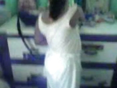 കൗമാരക്കാരിയായ വേശ്യ പണത്തിനായി മസാജ് പാർലർ മാനേജരുമായി വന്യമായ ലൈംഗിക ബന്ധത്തിൽ ഏർപ്പെടുന്നു